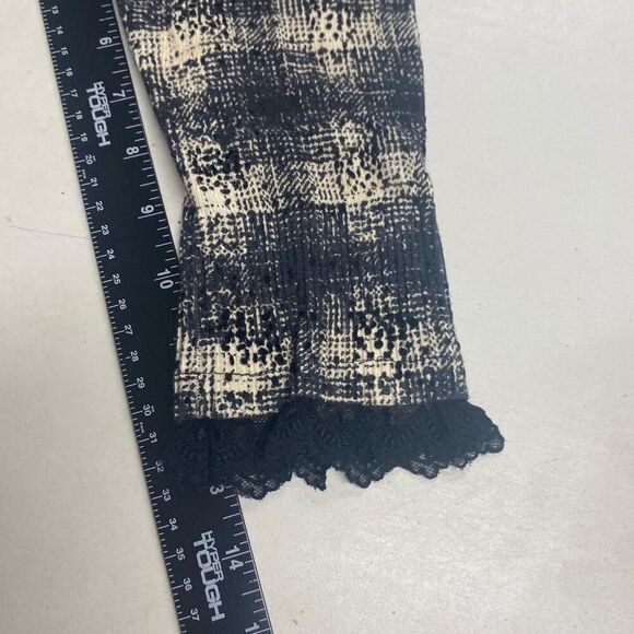 W by WORTH Women’s Black‎ And White Sweater Cardigan Shrug Size Small Button Up - Picture 4 of 6